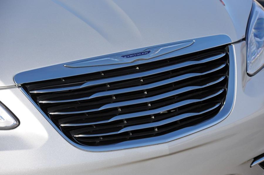  Chrysler 200 2011 года  (фото 50 из 122)